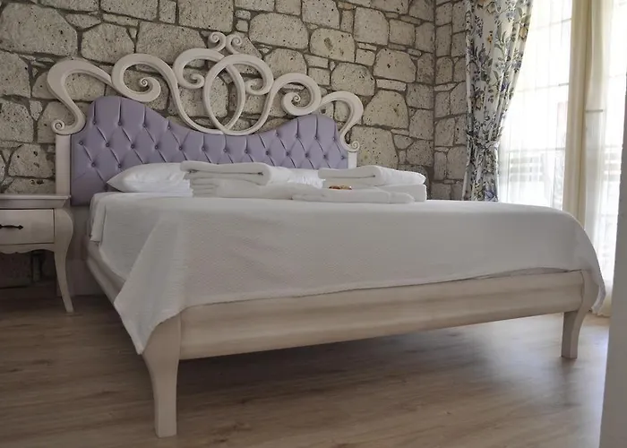 Lucky Angel Oda ve Kahvaltı Çeşme