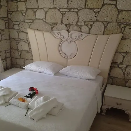 לינה וארוחת בוקר Alacati Lucky Angel 4*