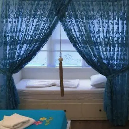 לינה וארוחת בוקר Alacati Lucky Angel 4*